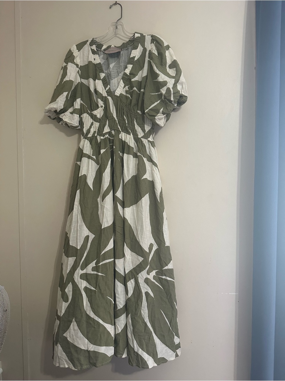 Olive & White V-Neck Midi Dress with Puff Sleeves